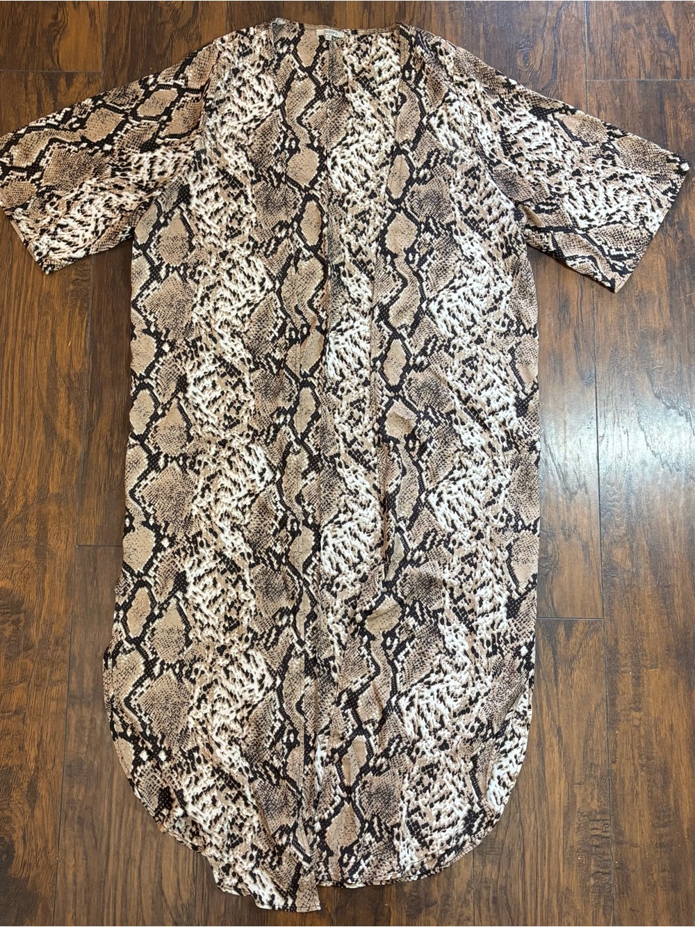 Womens Snake Print Kimono Short Sleeve Duster- Beige and black Size Medium